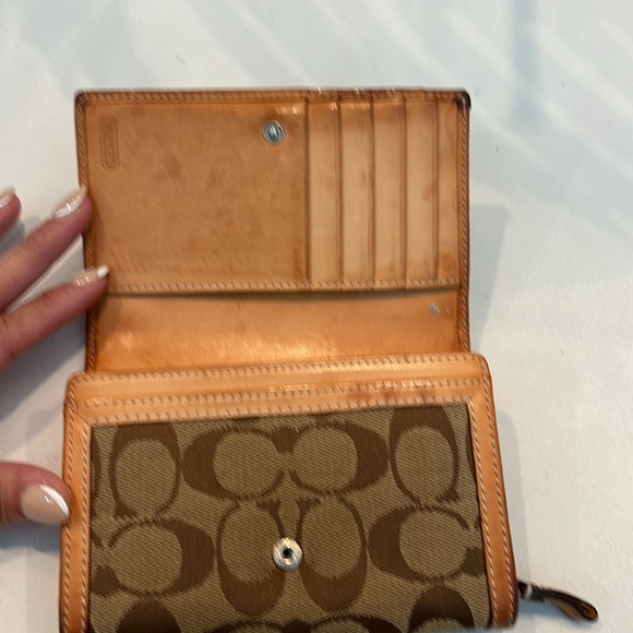 Vintage Coach Wallet - Picture 7 of 17